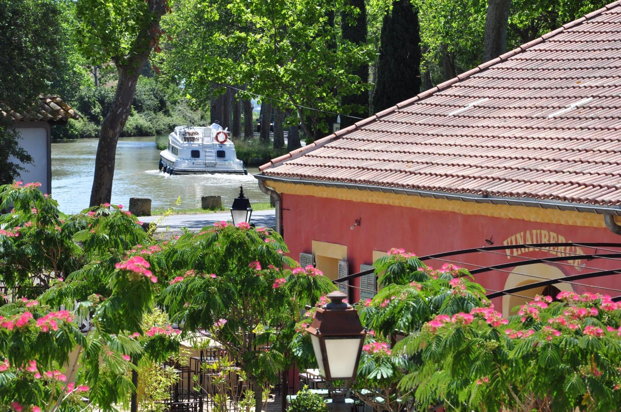 Vinauberge Poilhes Bagian luar foto