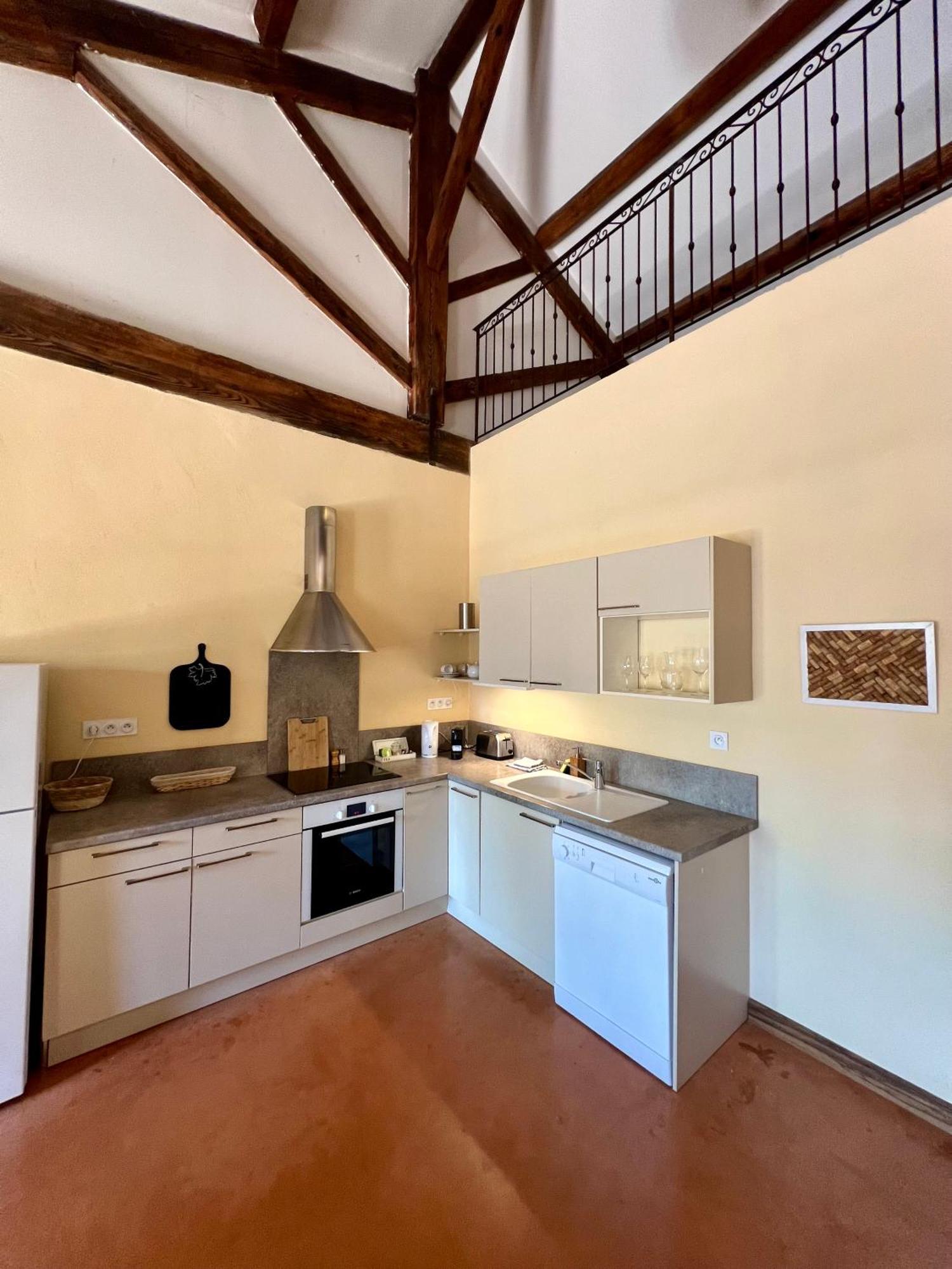 Vinauberge Poilhes Bagian luar foto