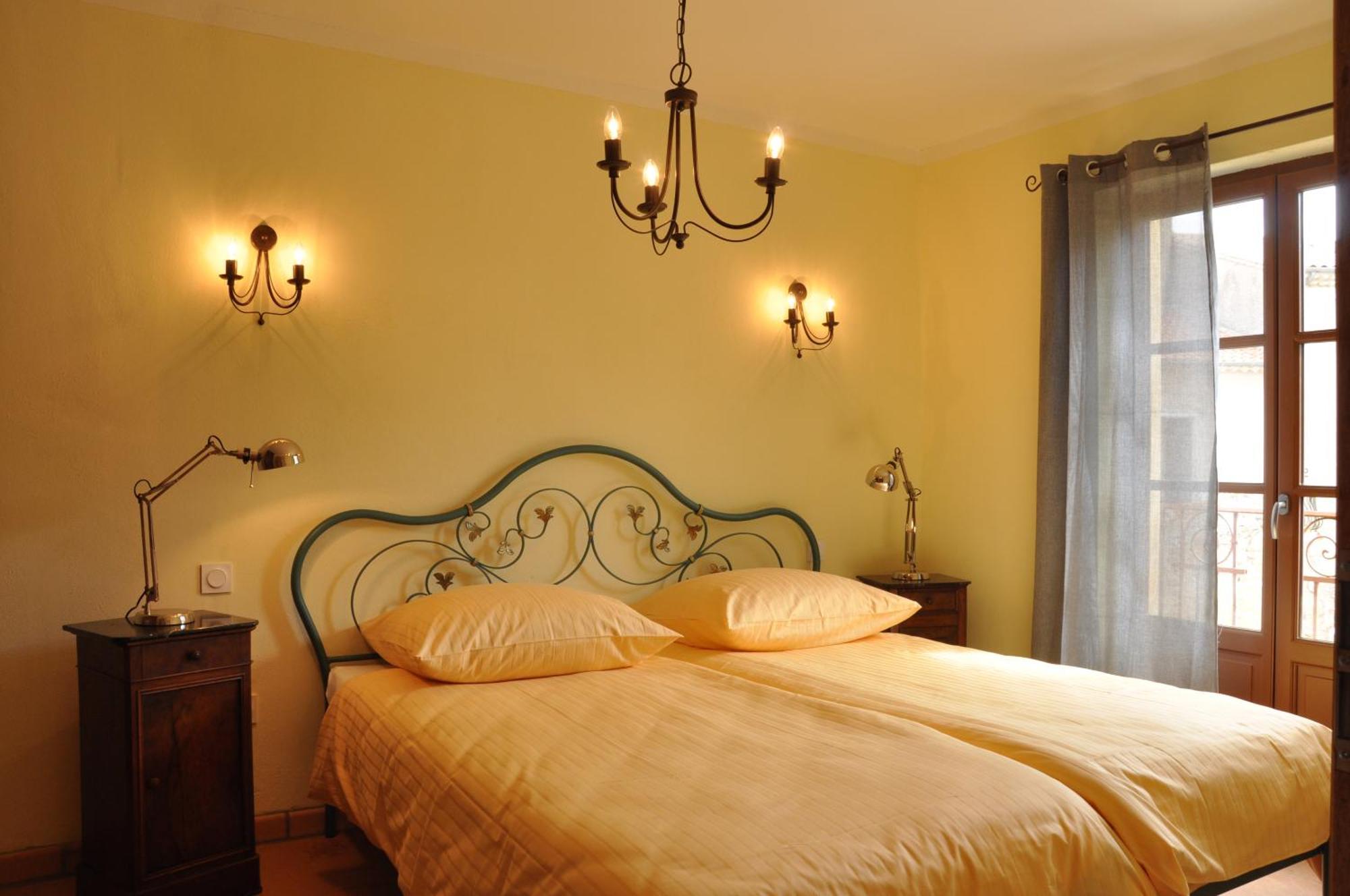 Vinauberge Poilhes Bagian luar foto