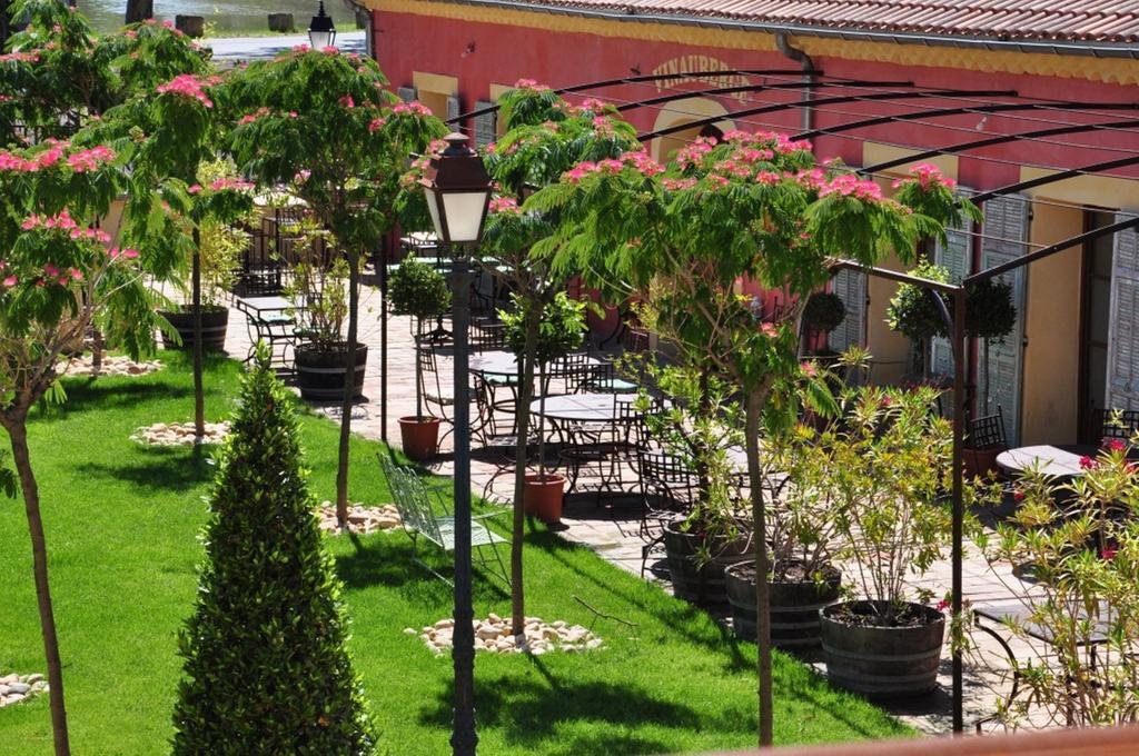 Vinauberge Poilhes Bagian luar foto