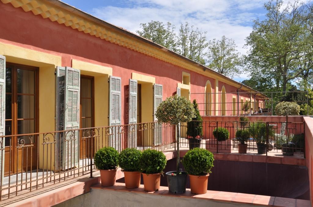 Vinauberge Poilhes Bagian luar foto